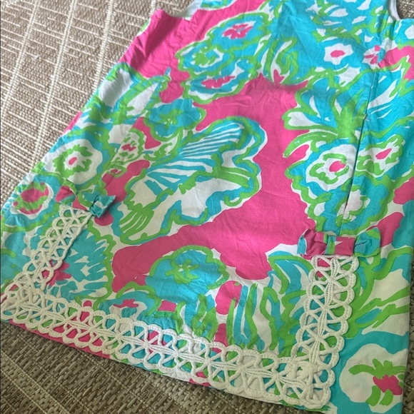 Lilly Pulitzer A Delicacy Print Little Girl Shift Dress 5 - Picture 3 of 6